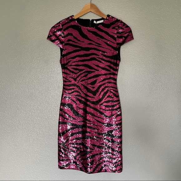 Alice + Olivia Tiger Sequin Mini Dress NWT Prom - Picture 2 of 13
